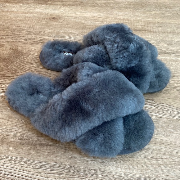 Lamo  sheepskin slippers. Size m - Picture 1 of 5